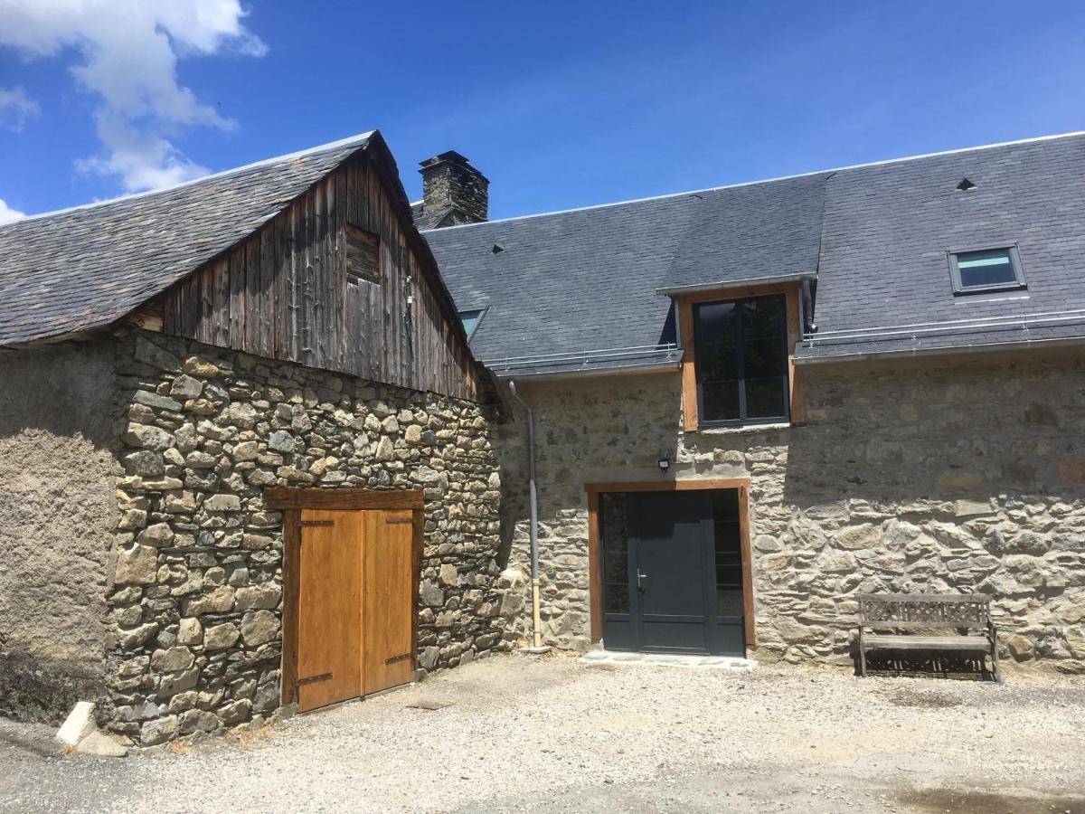 Gite De Montagne Le Lustou Sailhan Buitenkant foto